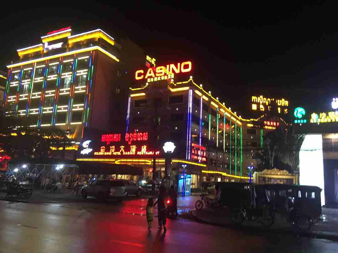 Tong quan ve Golden Sand Hotel and Casino