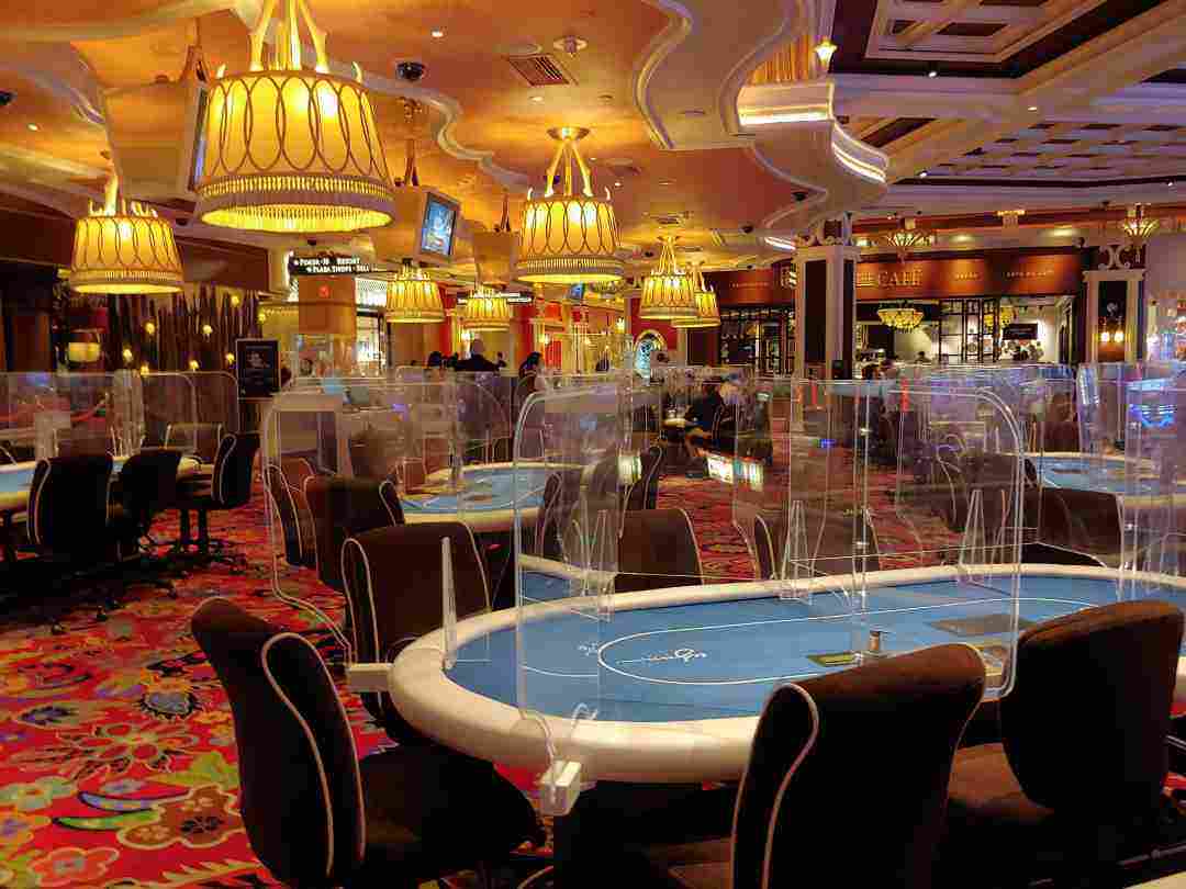 Những dịch vụ, trò chơi tại sòng bài New World Casino Hotel